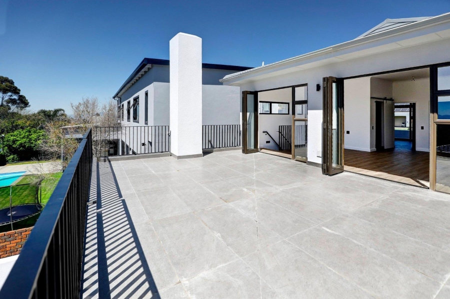5 Bedroom Property for Sale in Welgemoed Western Cape